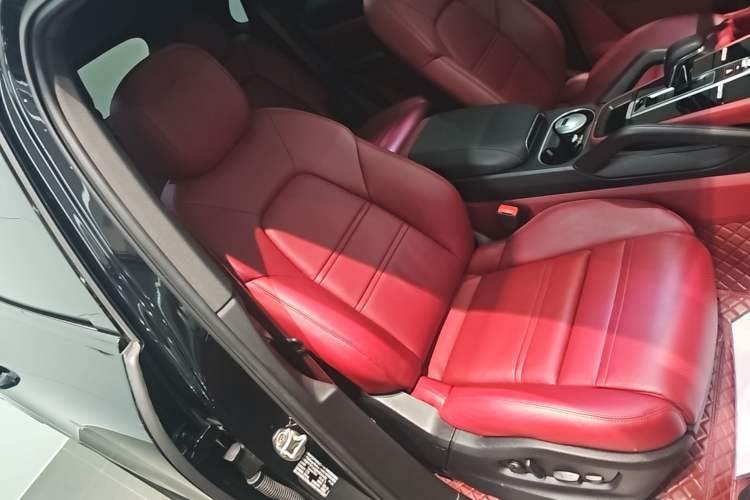 Used Porsche Cayenne 2019 Cayenne 3.0T Right Front Seat