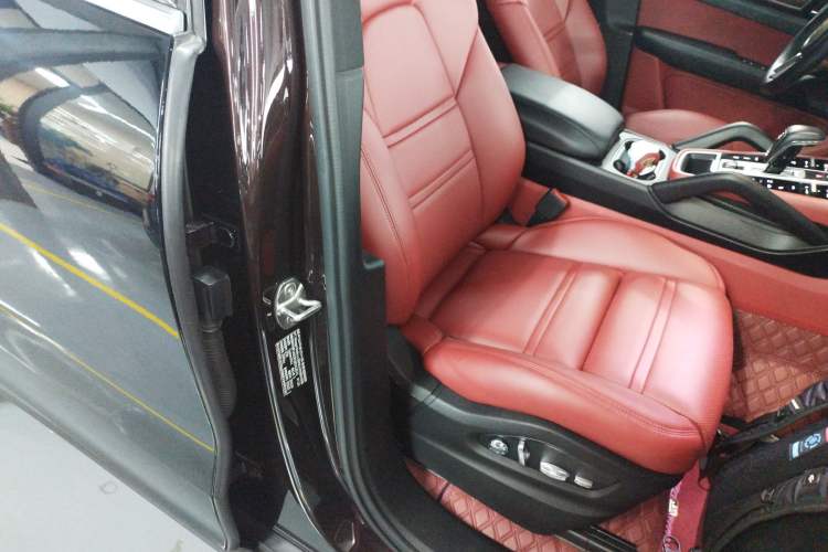 Used Porsche Cayenne 2019 Cayenne 3.0T Right Front Seat