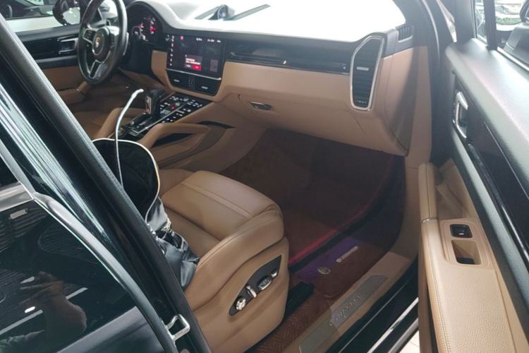 Used Porsche Cayenne 2019 Cayenne 3.0T Right Front Seat