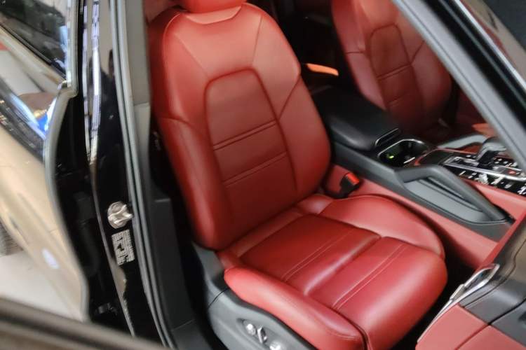 Used Porsche Cayenne 2019 Cayenne 3.0T Right Front Seat