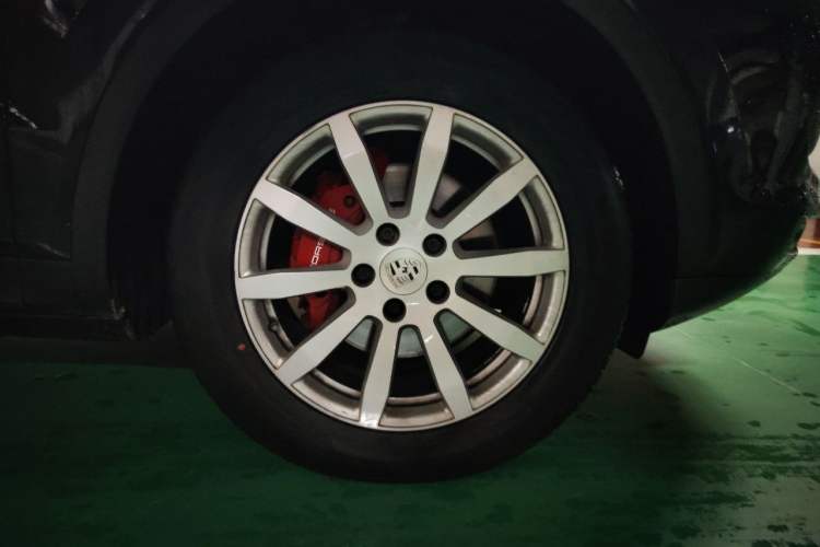 Used Porsche Cayenne 2019 Cayenne 3.0T Right Front Wheel Hub