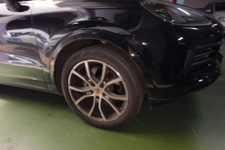 Used Porsche Cayenne 2019 Cayenne 3.0T Right Front Wheel Hub