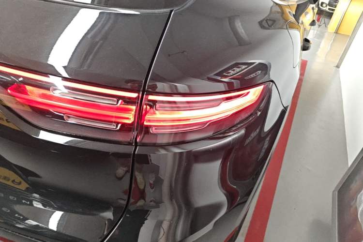 Used Porsche Cayenne 2019 Cayenne 3.0T Right Rear Taillight