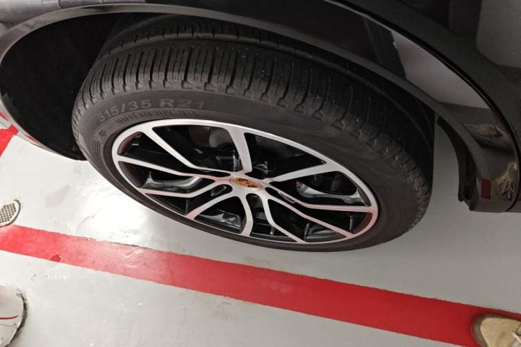 Used Porsche Cayenne 2019 Cayenne 3.0T Right Rear Wheel Hub