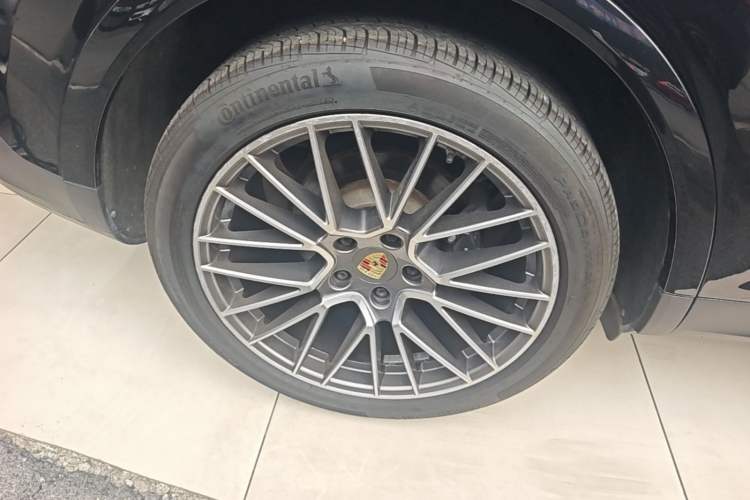 Used Porsche Cayenne 2019 Cayenne 3.0T Right Rear Wheel Hub