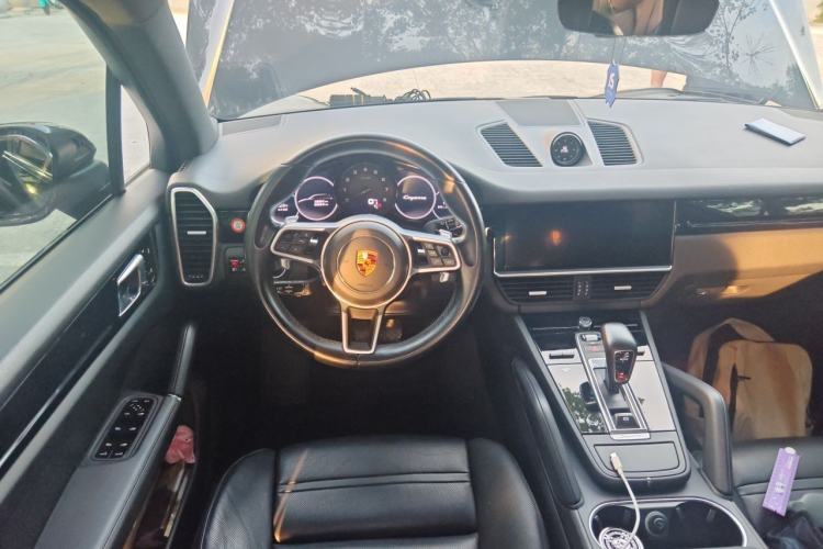 Used Porsche Cayenne 2019 Cayenne 3.0T Steering Wheel