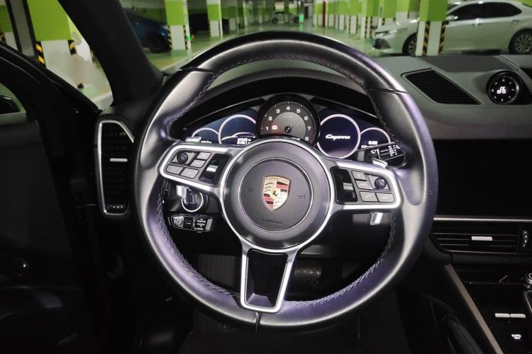 Used Porsche Cayenne 2019 Cayenne 3.0T Steering Wheel
