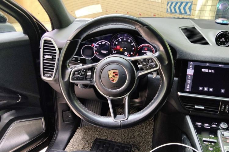 Used Porsche Cayenne 2019 Cayenne 3.0T Steering Wheel