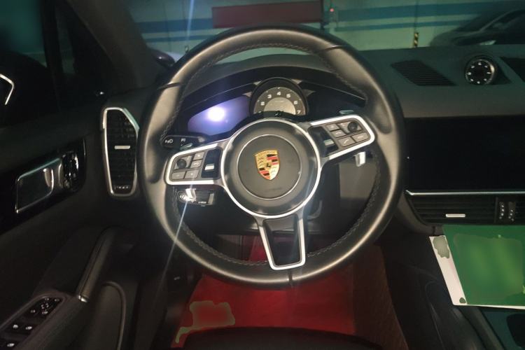 Used Porsche Cayenne 2019 Cayenne 3.0T Steering Wheel