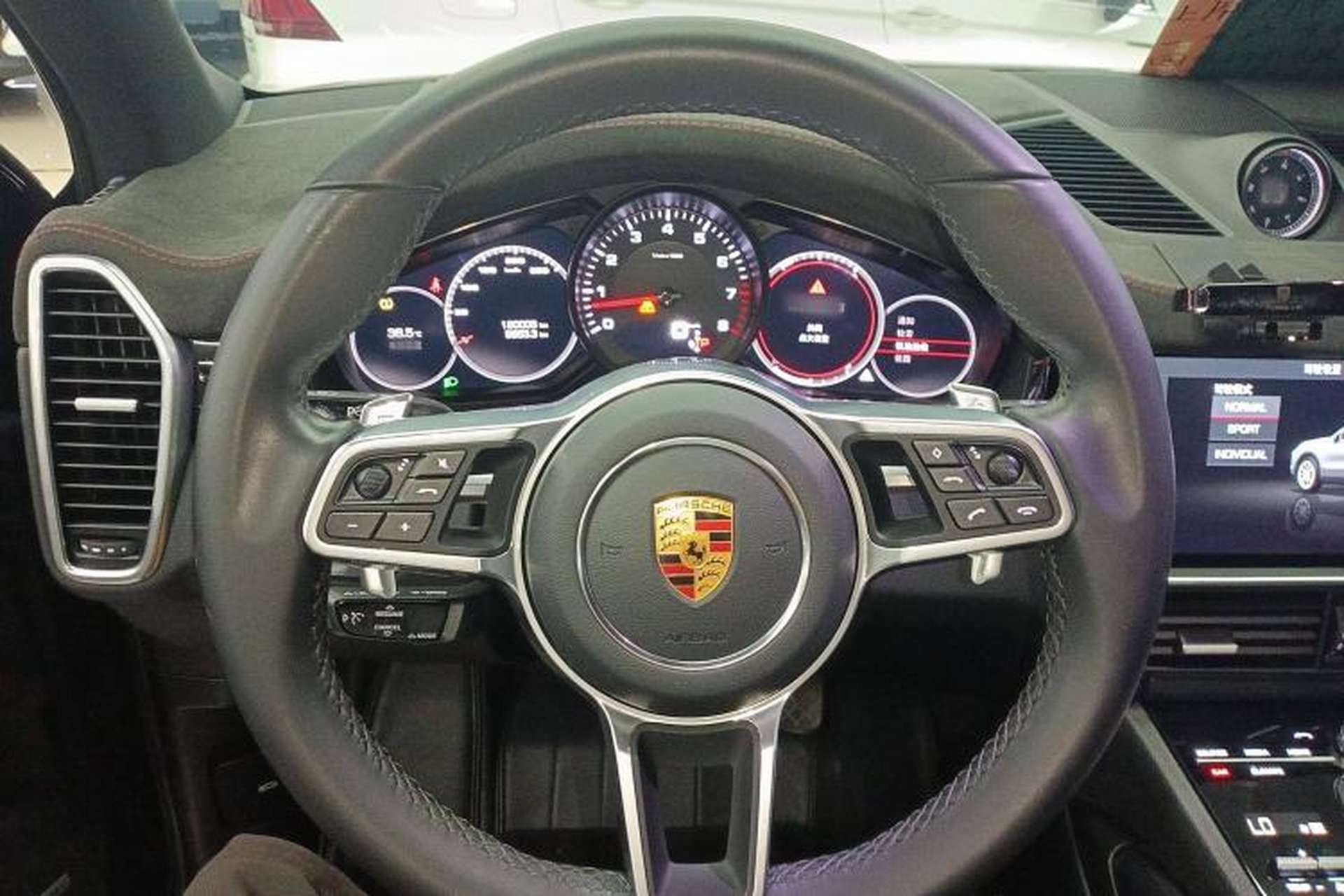 Used Porsche Cayenne 2019 Cayenne 3.0T Steering Wheel