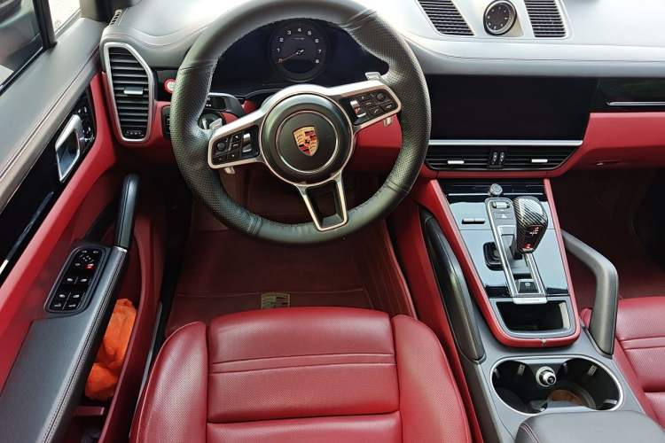 Used Porsche Cayenne 2019 Cayenne 3.0T Steering Wheel
