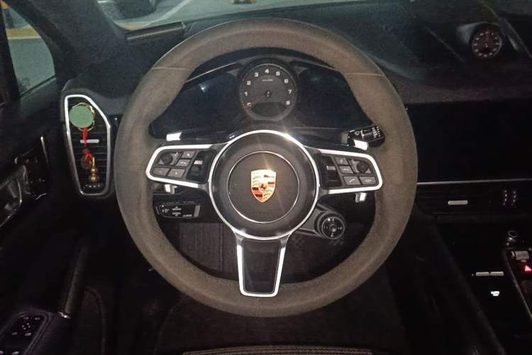 Used Porsche Cayenne 2019 Cayenne Coupé 3.0T Steering Wheel