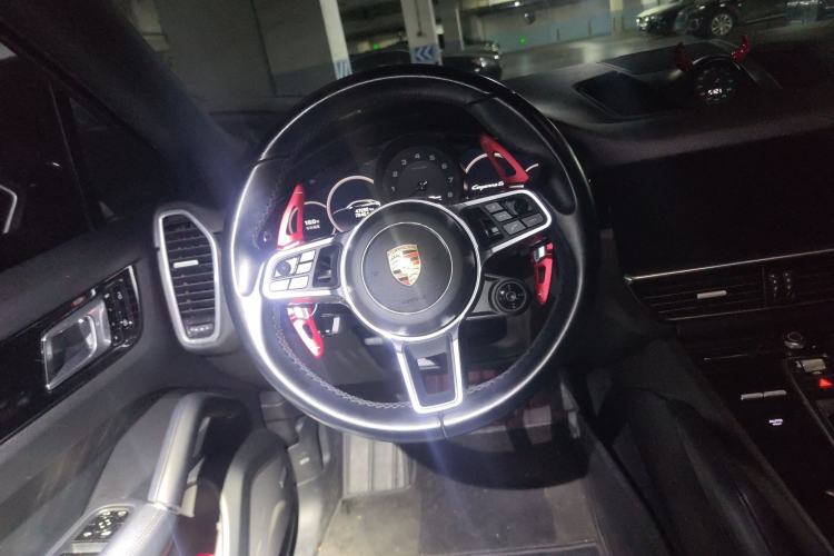 Used Porsche Cayenne 2019 Cayenne Coupé 3.0T Steering Wheel