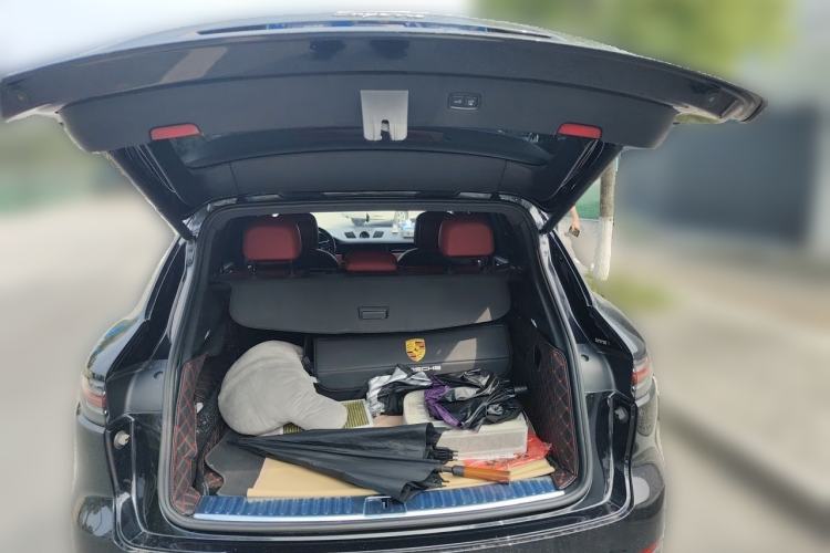 Used Porsche Cayenne 2019 Cayenne 3.0T Trunk