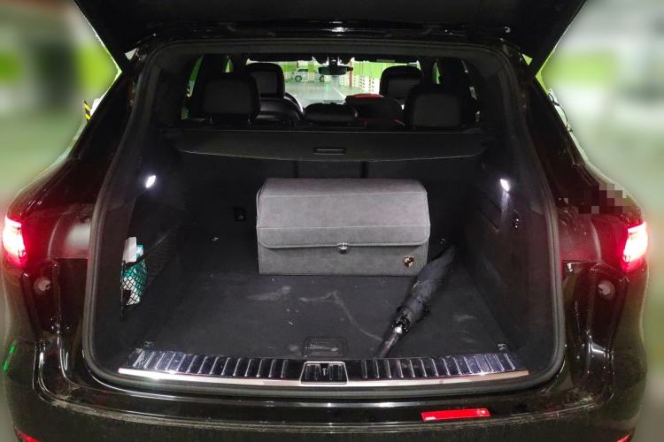 Used Porsche Cayenne 2019 Cayenne 3.0T Trunk