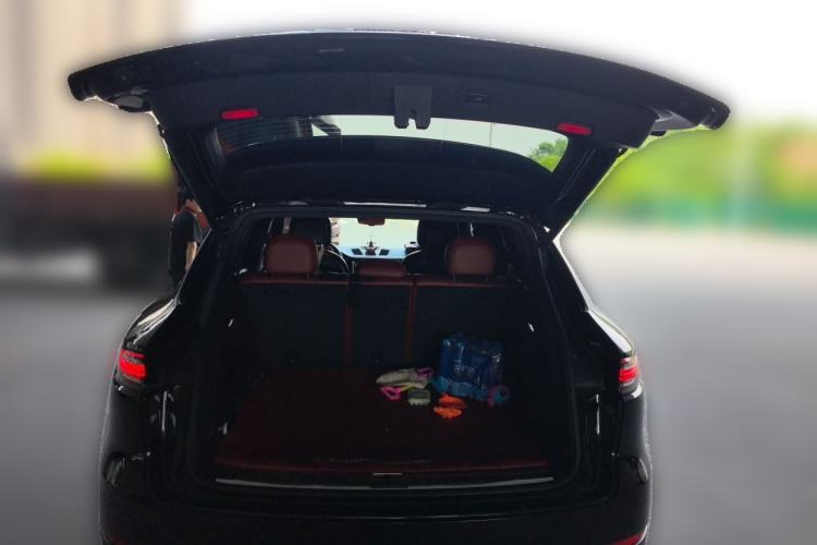 Used Porsche Cayenne 2019 Cayenne 3.0T Trunk