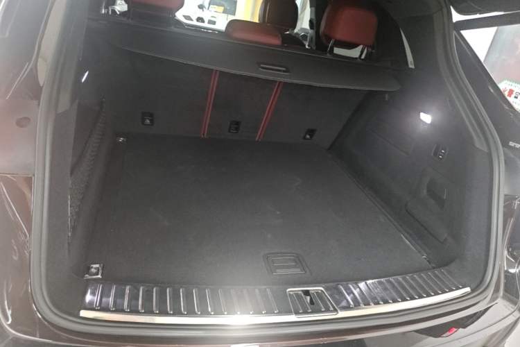 Used Porsche Cayenne 2019 Cayenne 3.0T Trunk