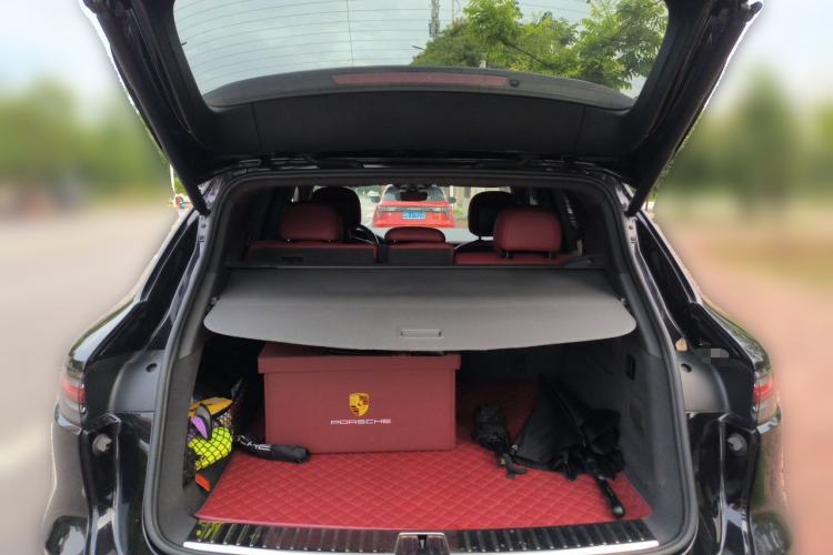 Used Porsche Cayenne 2019 Cayenne 3.0T Trunk
