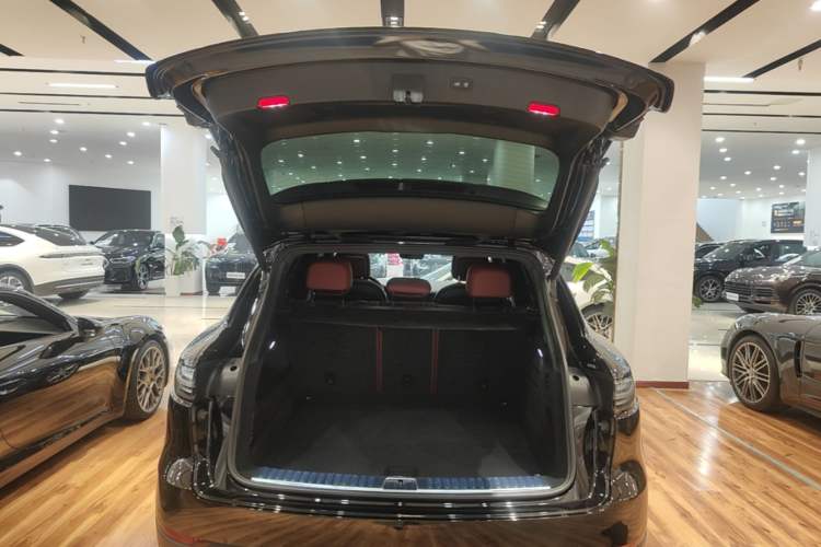 Used Porsche Cayenne 2019 Cayenne 3.0T Trunk