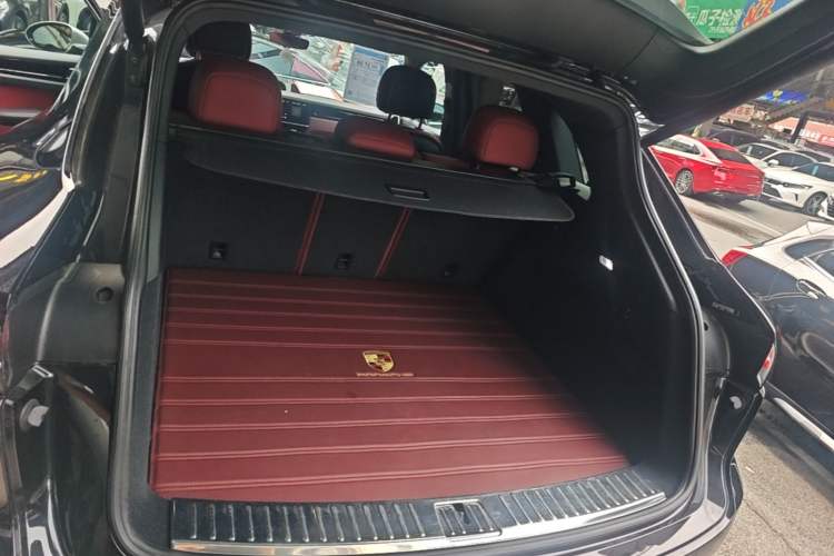 Used Porsche Cayenne 2019 Cayenne 3.0T Trunk