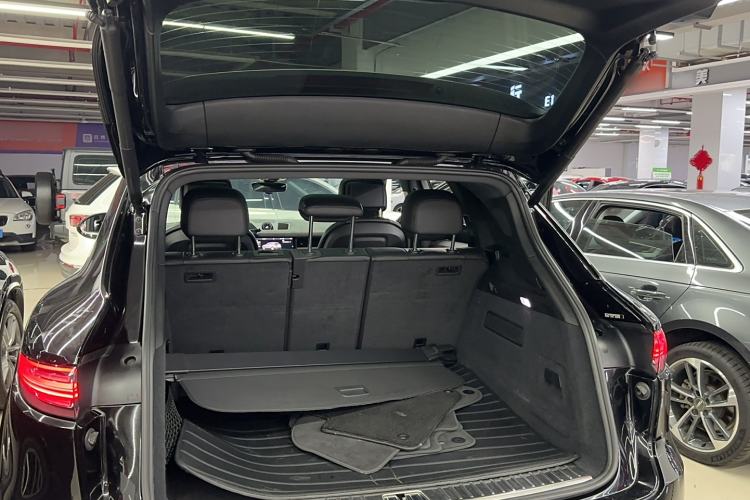 Used Porsche Cayenne 2019 Cayenne 3.0T Trunk