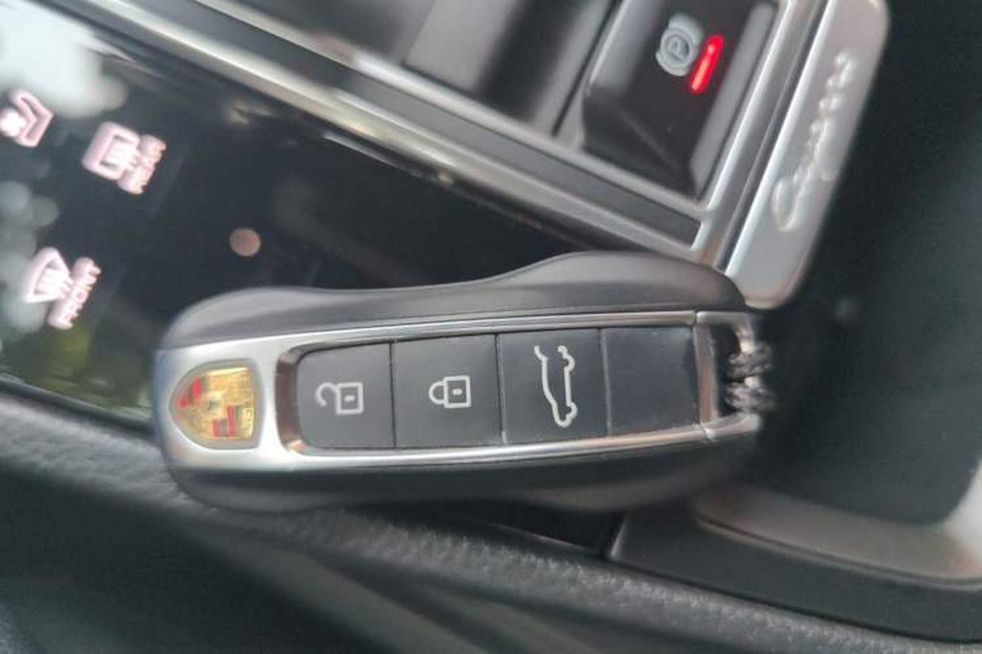 Used Porsche Cayenne 2019 Cayenne Coupé 3.0T Vehicle Key