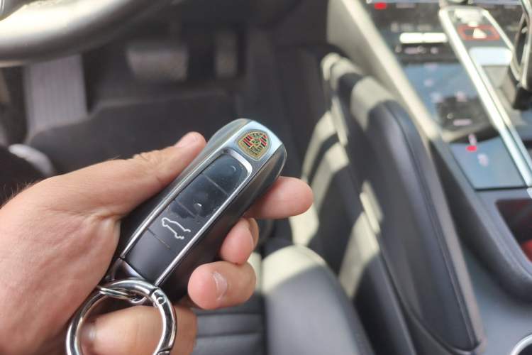 Used Porsche Cayenne 2019 Cayenne 3.0T Vehicle Key
