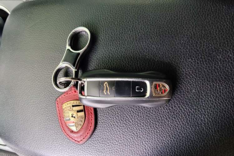 Used Porsche Cayenne 2019 Cayenne 3.0T Vehicle Key