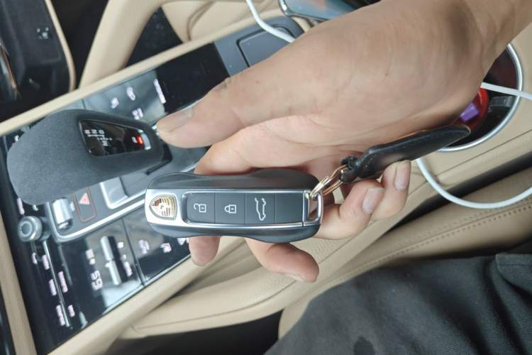 Used Porsche Cayenne 2019 Cayenne 3.0T Vehicle Key