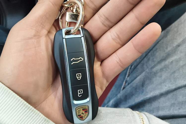 Used Porsche Cayenne 2019 Cayenne Coupé 3.0T Vehicle Key