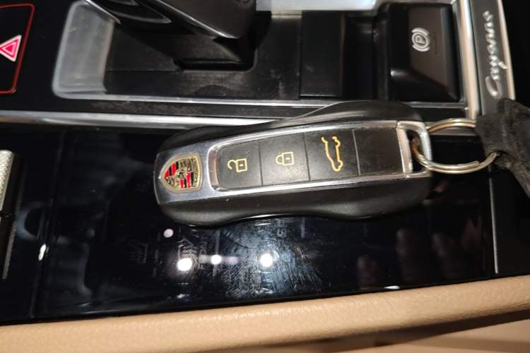 Used Porsche Cayenne 2019 Cayenne 3.0T Vehicle Key