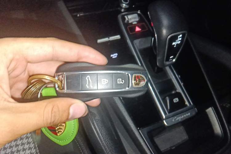 Used Porsche Cayenne 2019 Cayenne Coupé 3.0T Vehicle Key
