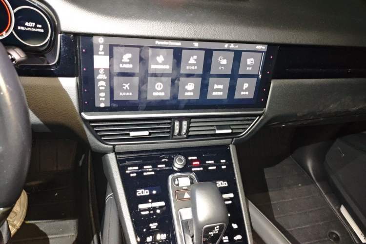Used Porsche Cayenne 2019 Cayenne 3.0T Audio And AC Panel
