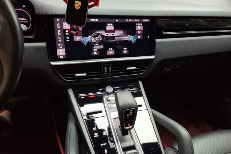 Used Porsche Cayenne 2019 Cayenne 3.0T Audio And AC Panel