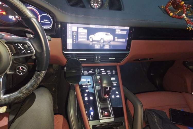 Used Porsche Cayenne 2019 Cayenne Coupé 3.0T Audio And AC Panel