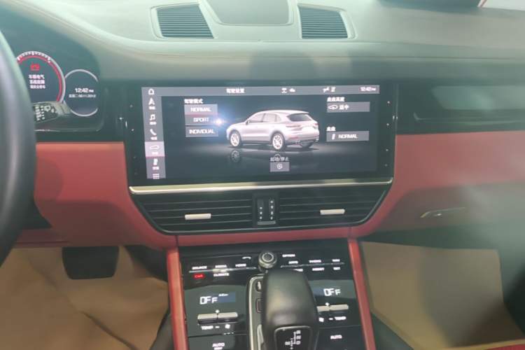Used Porsche Cayenne 2019 Cayenne 3.0T Audio And AC Panel