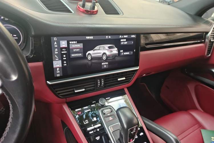 Used Porsche Cayenne 2019 Cayenne 3.0T Audio And AC Panel