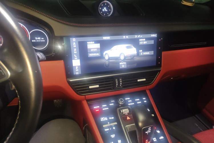 Used Porsche Cayenne 2019 Cayenne 3.0T Audio And AC Panel