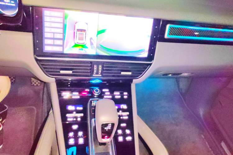 Used Porsche Cayenne 2019 Cayenne 3.0T Audio And AC Panel