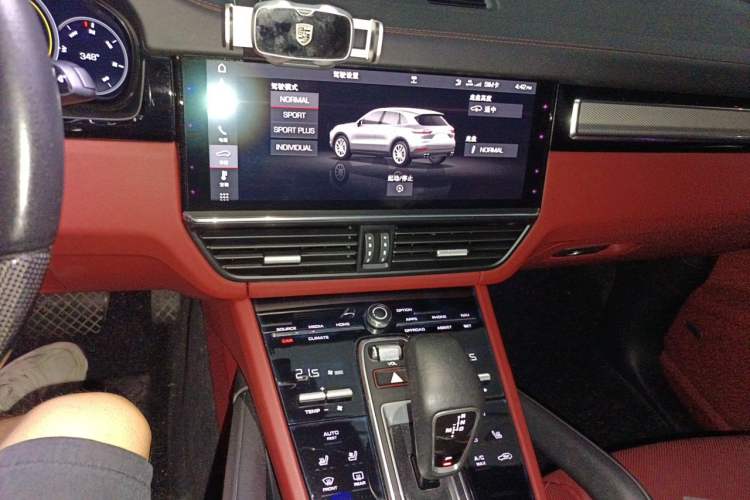Used Porsche Cayenne 2019 Cayenne 3.0T Audio And AC Panel