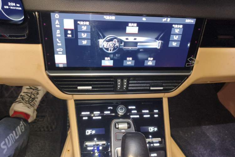 Used Porsche Cayenne 2019 Cayenne 3.0T Audio And AC Panel