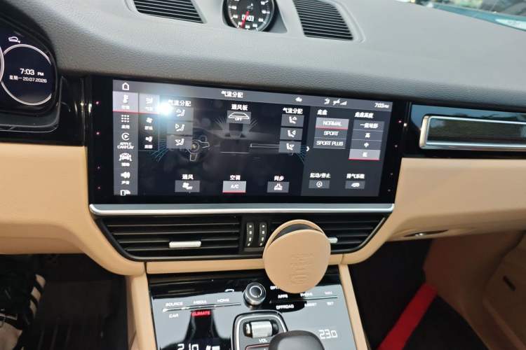 Used Porsche Cayenne 2019 Cayenne 3.0T Audio And AC Panel
