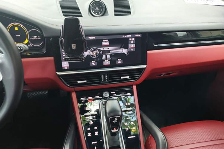 Used Porsche Cayenne 2019 Cayenne 3.0T Audio And AC Panel