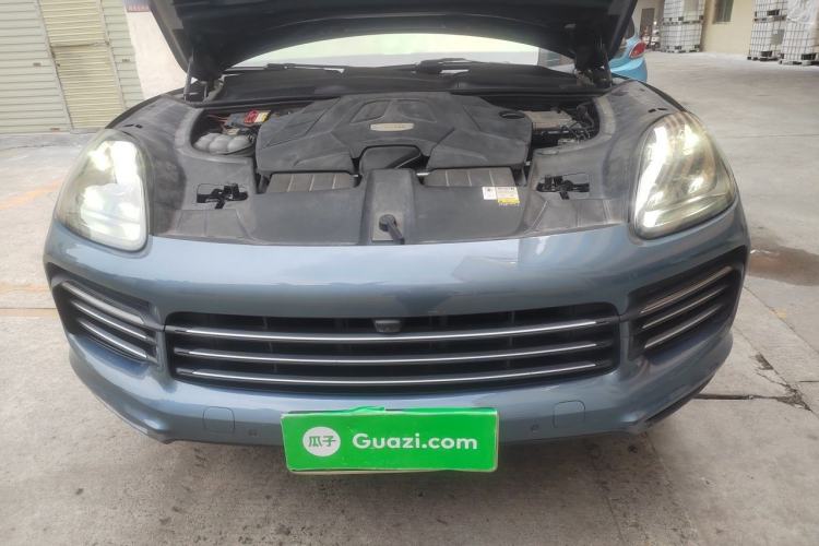 Used Porsche Cayenne 2019 Cayenne 3.0T Engine Bay