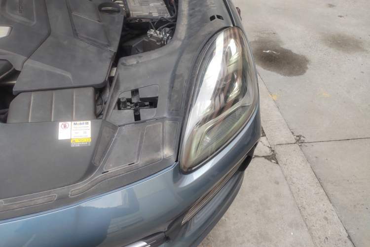 Used Porsche Cayenne 2019 Cayenne 3.0T Engine Bay Left