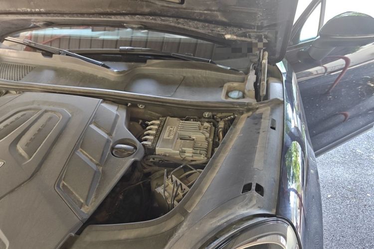 Used Porsche Cayenne 2019 Cayenne Coupé 3.0T Engine Bay Left