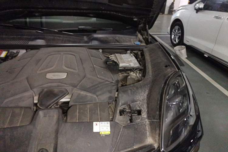 Used Porsche Cayenne 2019 Cayenne 3.0T Engine Bay Left