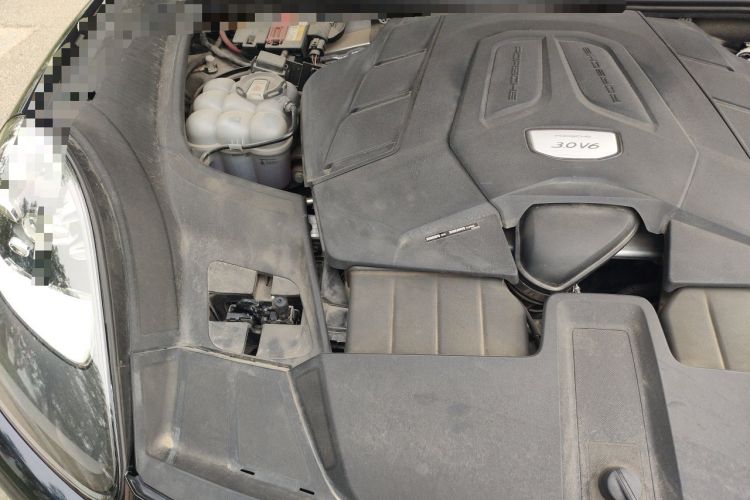 Used Porsche Cayenne 2019 Cayenne 3.0T Engine Bay Right