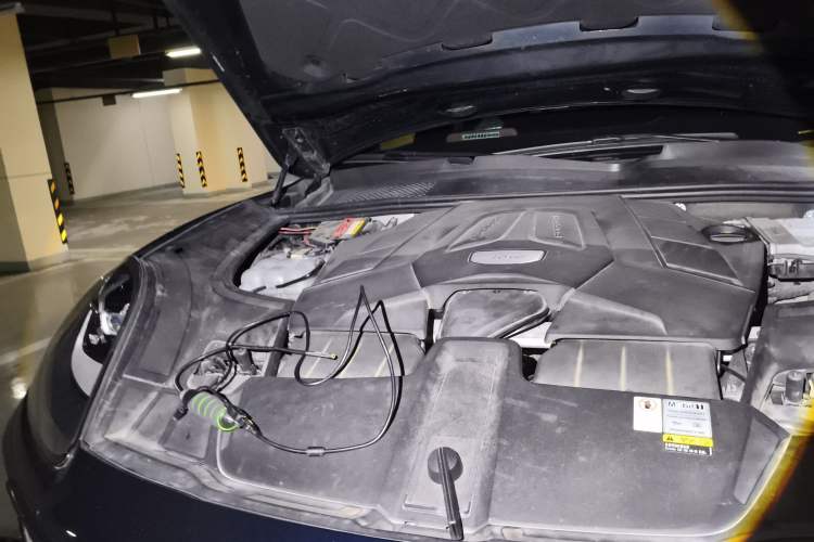 Used Porsche Cayenne 2019 Cayenne 3.0T Engine Bay Right