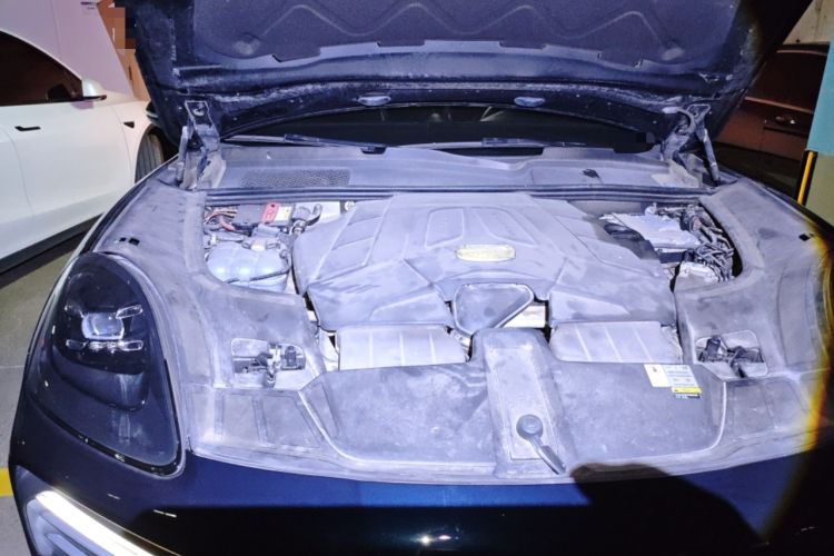 Used Porsche Cayenne 2019 Cayenne 3.0T Engine Bay Right